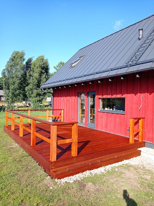 Koka terases izbūve pie mājas — Baltu Būves